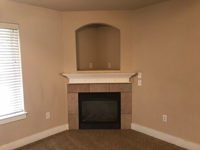 Building Photo - 9851 W Rosecroft Ct