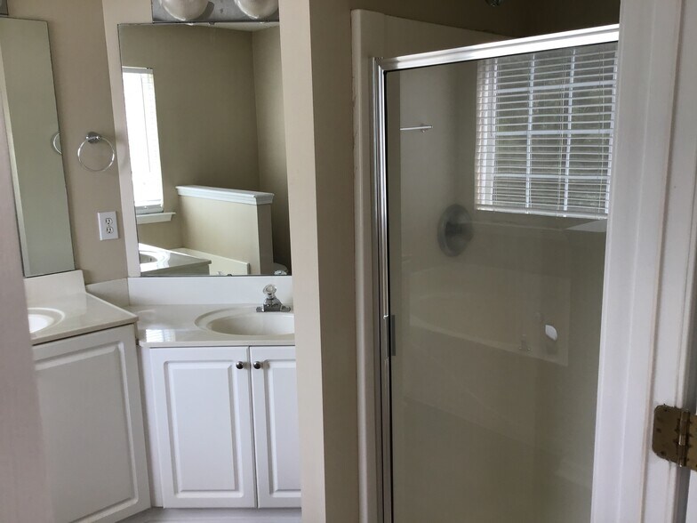 Building Photo - 300 Canvasback Way