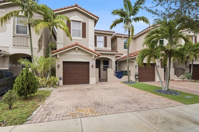 Building Photo - 15411 SW 9th Way