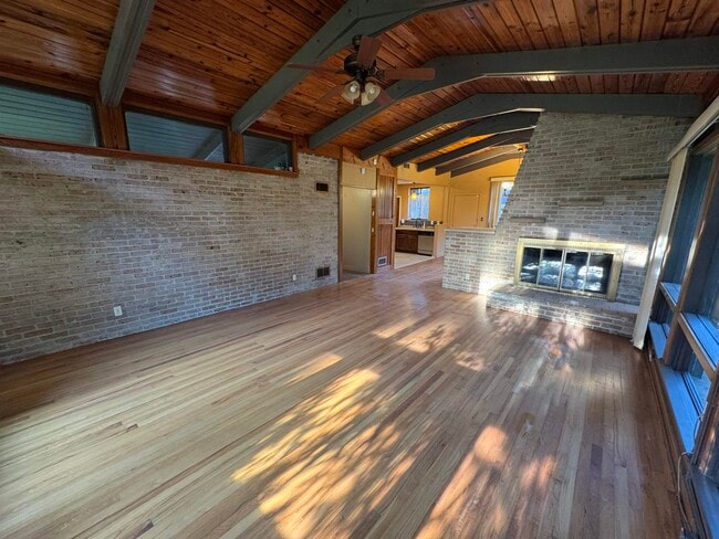 Building Photo - 1173 Seminole Dr