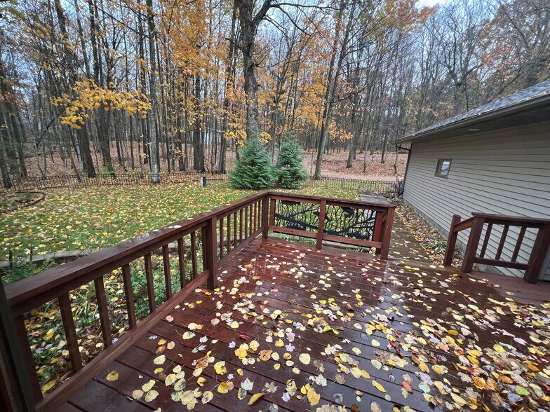 Building Photo - 2477 28 1/2 St