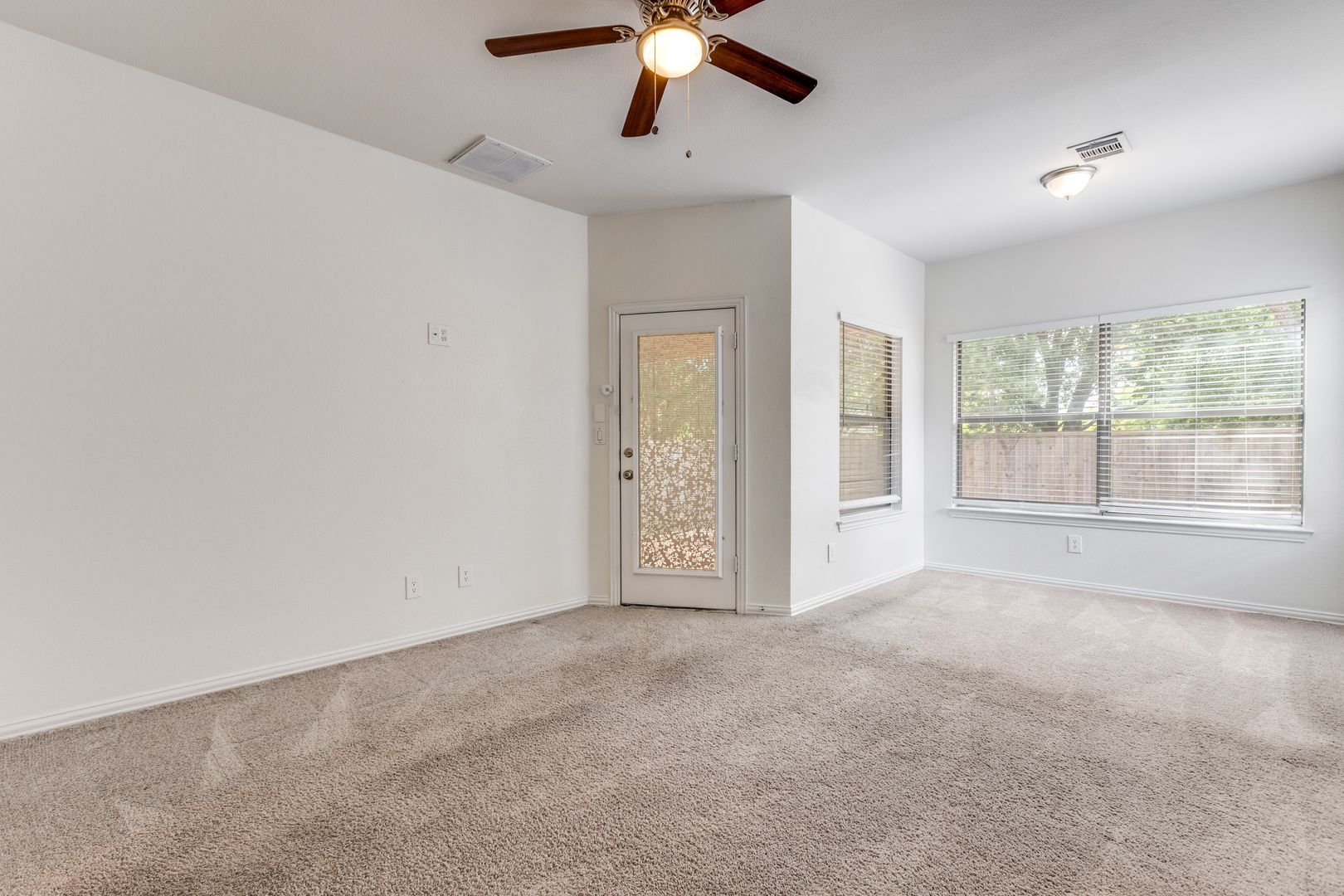 Building Photo - 200 Courtney Ln