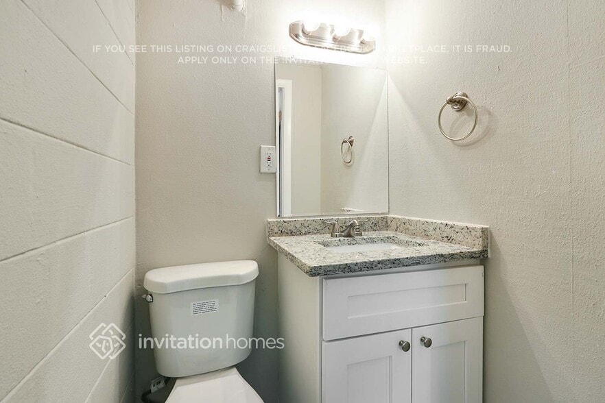 Building Photo - 11659 106th St