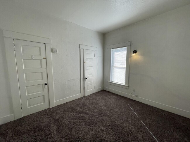 Building Photo - 960 Salem St