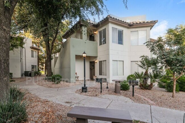 Building Photo - 1825 W Ray Rd