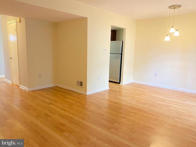 Building Photo - 6322 Draco St