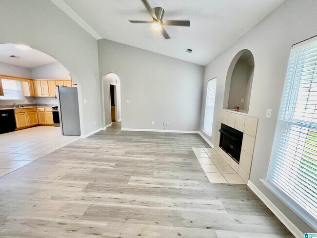 Building Photo - 5241 Cottage Cir