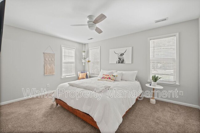 Building Photo - 11339 Dundarrach Ln