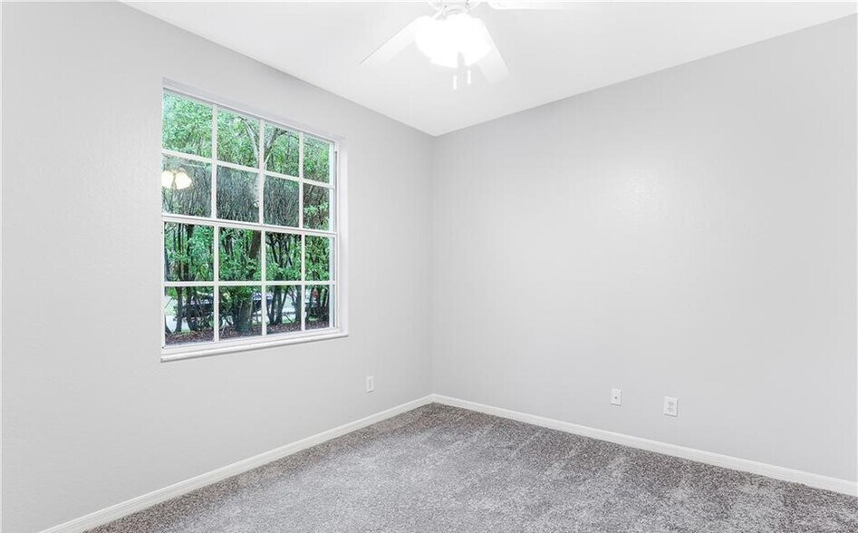 Building Photo - 4635 Saint Croix Ln