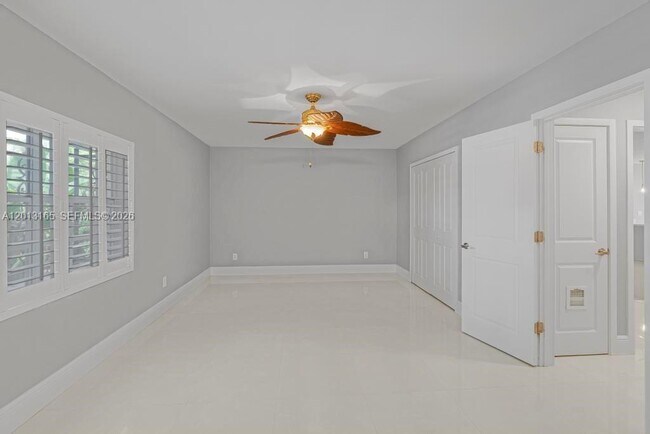 Building Photo - 7108 Laurel Ln
