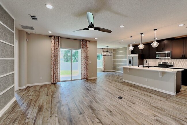 Building Photo - 1245 Celery Oaks Ln