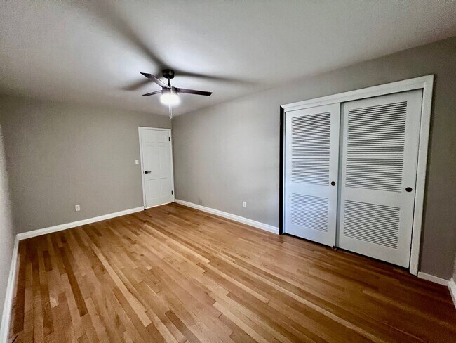Building Photo - STUNNING home with fully finished BASEMENT!!!