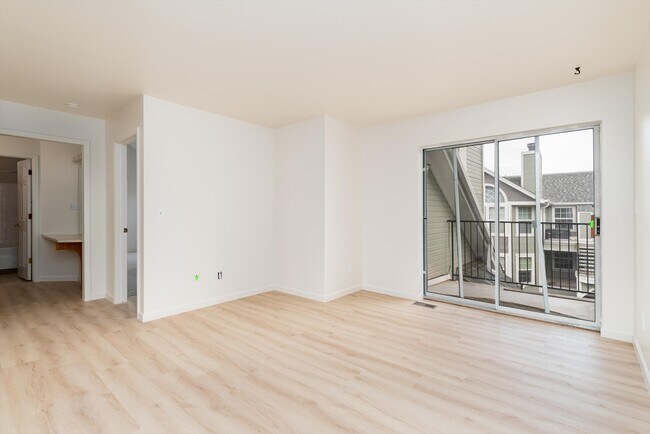 Building Photo - 6775 S Ivy St