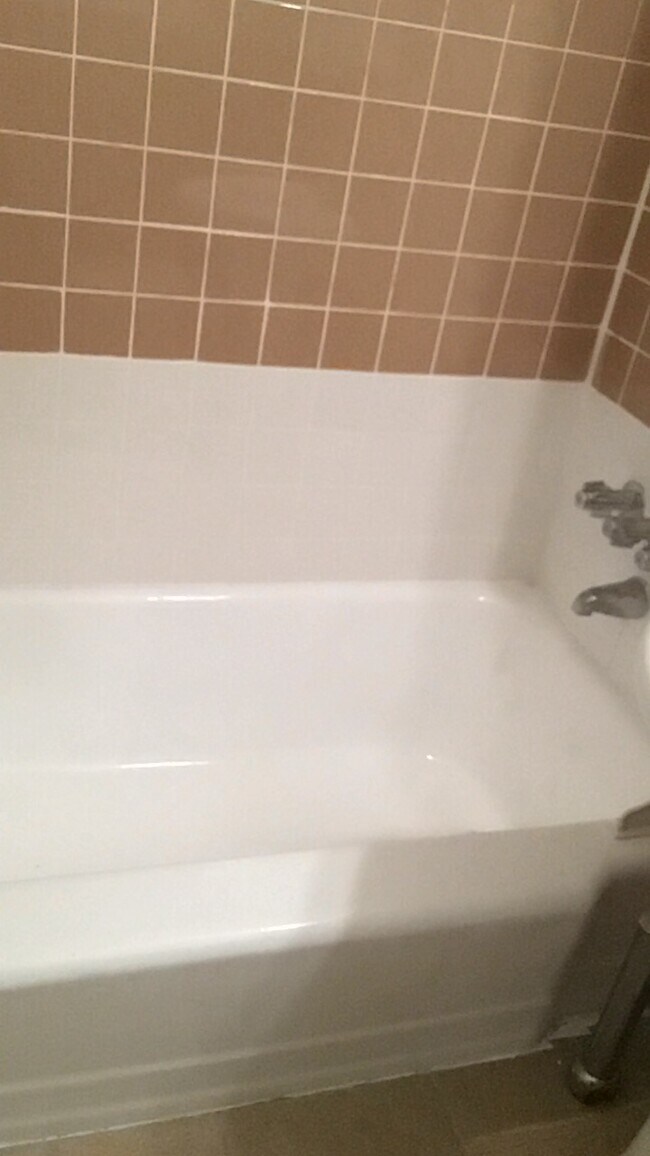 Building Photo - 8330 Vietor Ave