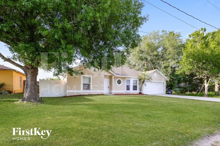 Building Photo - 468 Dove Dr