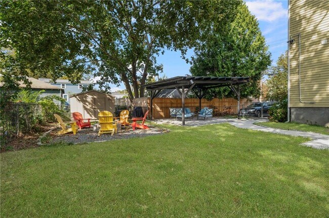 Building Photo - 183 Wood St