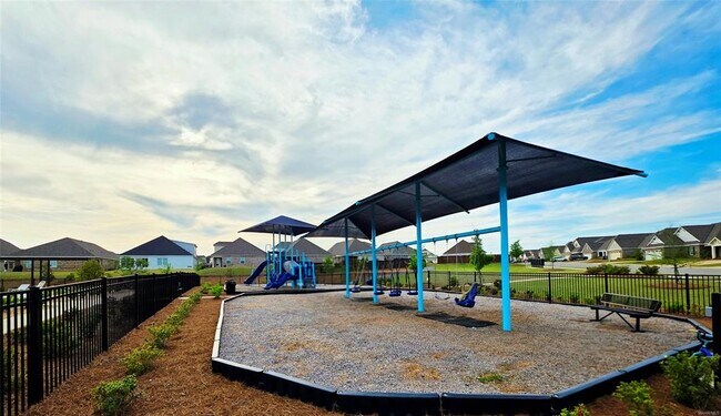 Building Photo - 656 Riverdale Dr.