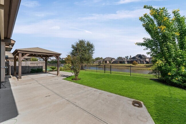 Building Photo - 4315 Laburnam Rd