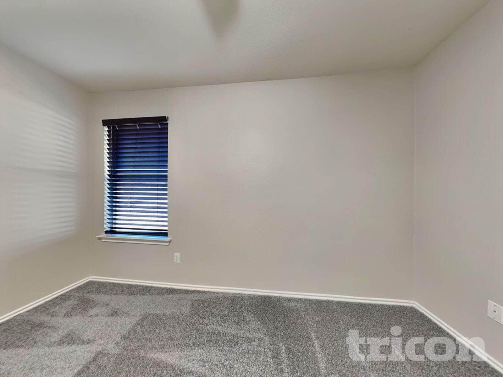 Building Photo - 201 Outfitter Dr