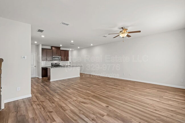 Building Photo - 1635 Villageside Ct