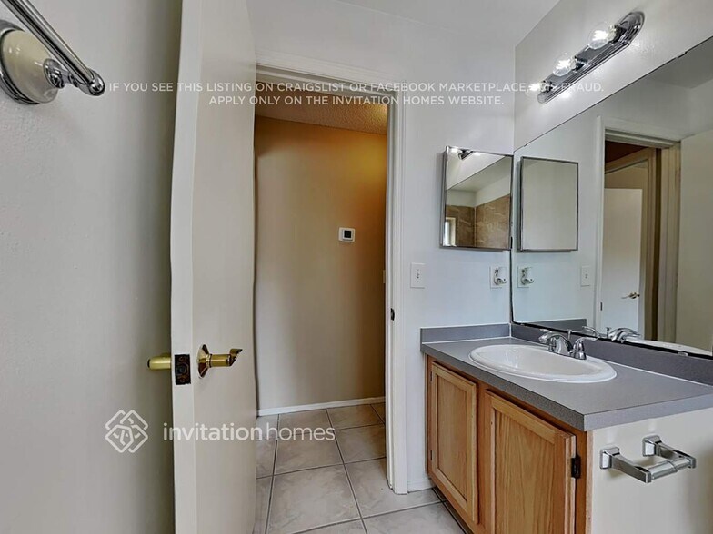 Building Photo - 328 Inglenook Cir