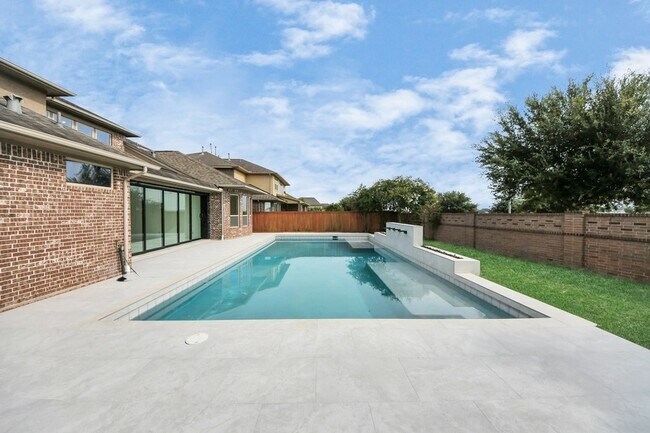 Building Photo - 23514 Bellina Dr