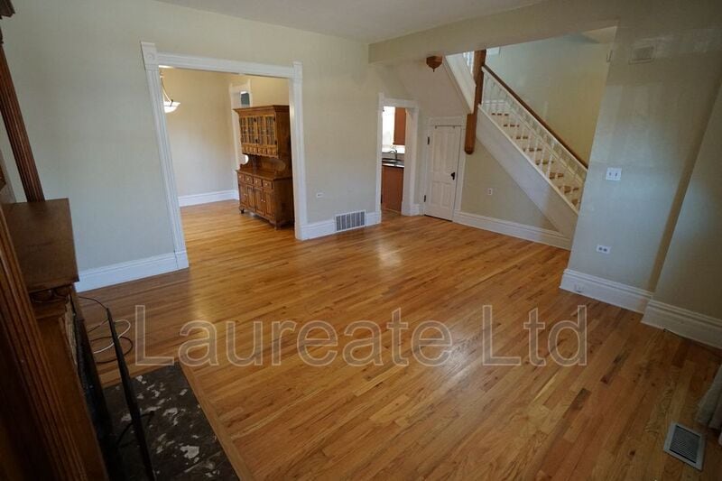 Building Photo - 39 Sherman St