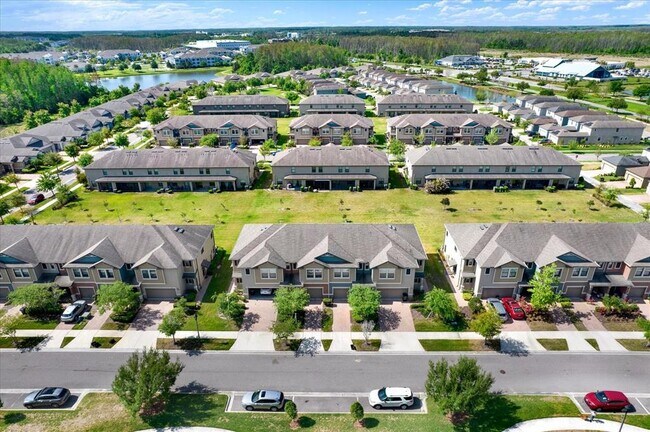 Building Photo - 16930 Storyline Dr