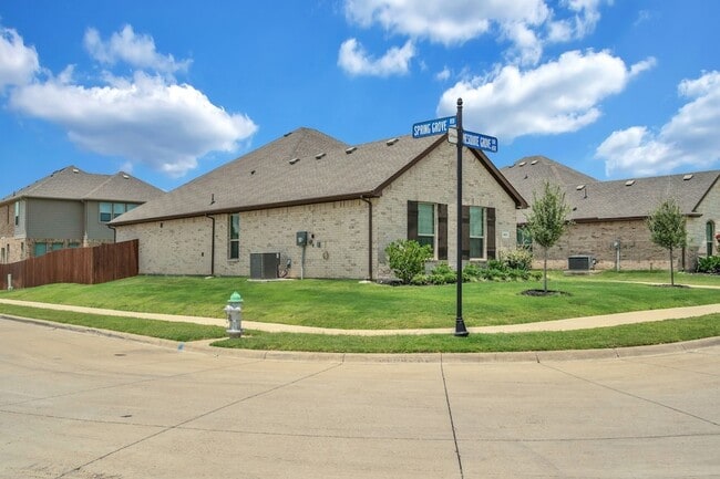 Building Photo - 621 Mesquite Grove Rd