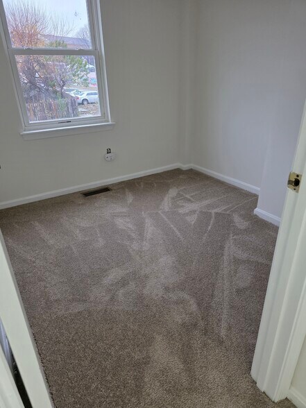 Building Photo - 1144 1st St NW