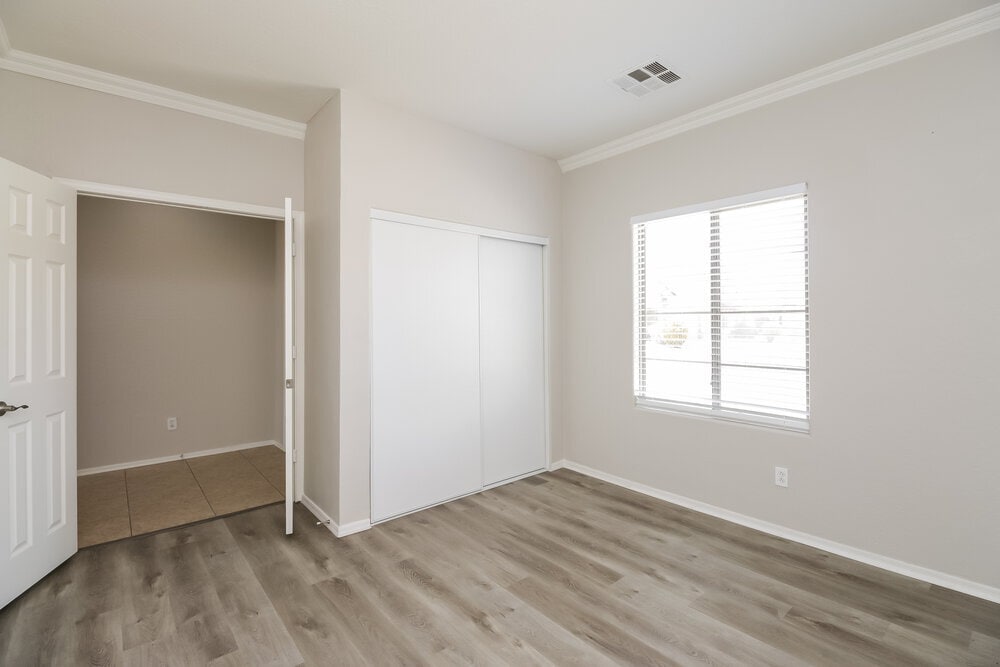 Building Photo - 4723 S 99th Dr