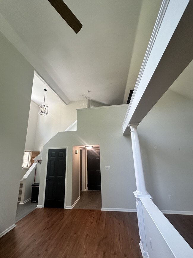 Building Photo - 4640 Newington Rd