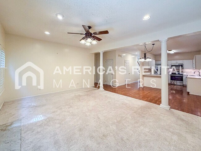 Building Photo - 1713 Savannah Park Ln