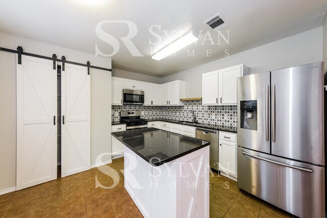 Building Photo - At Last, This Is What You Have Been Searching For!