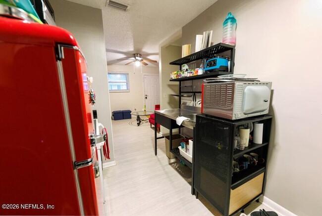 Building Photo - 8037 Parental Cir