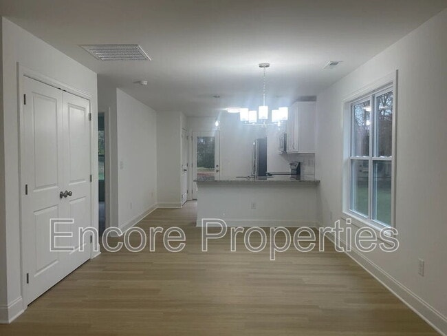 Building Photo - 1115 Grace Ave