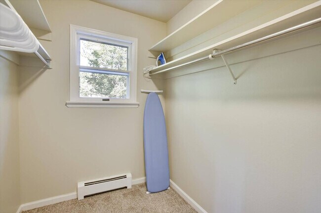 Building Photo - 1908 Pawnee Dr