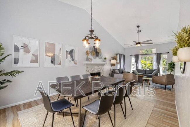 Building Photo - 79150 Ocotillo Dr