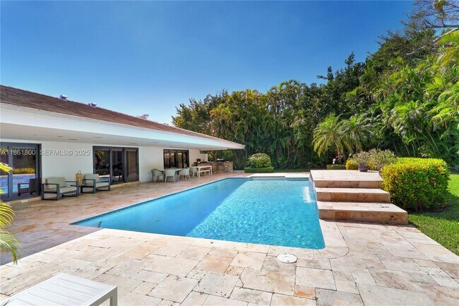 Building Photo - 7322 Vistalmar St