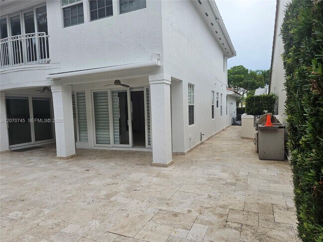 Building Photo - 4501 NW 93rd Doral Ct