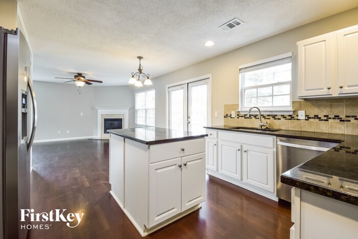 Building Photo - 44 Glenmaura Way NW