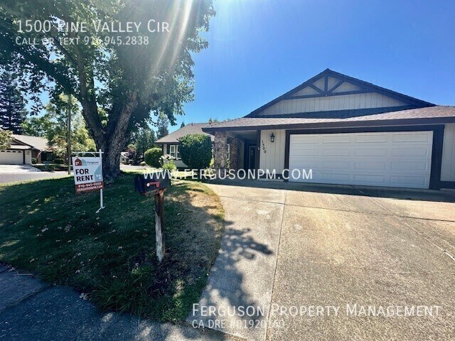 Building Photo - 1500 Pine Valley Cir
