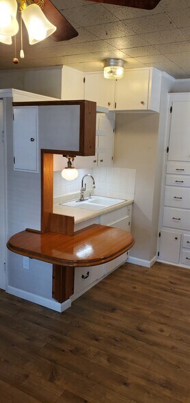 Building Photo - 3016 Court St