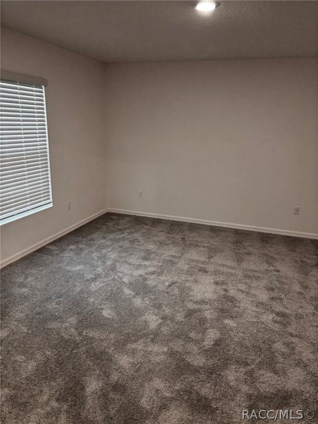 Building Photo - 2845 W Gardenia Dr