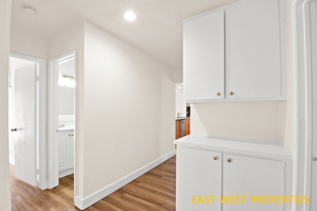 Building Photo - 5012 Greencap Ave
