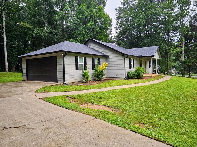 Building Photo - 1151 Hunter Trail