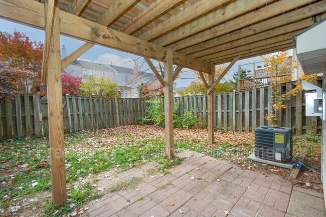 Building Photo - 9026 Coriander Cir