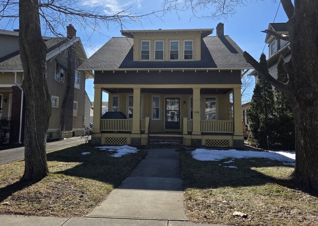 Building Photo - 1594 Union St