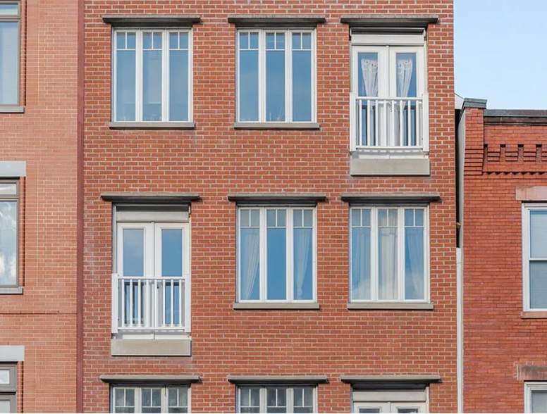 Building Photo - 1433 Tremont St