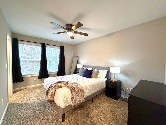 Building Photo - 925 Woody Hills Dr - Furnished Rental